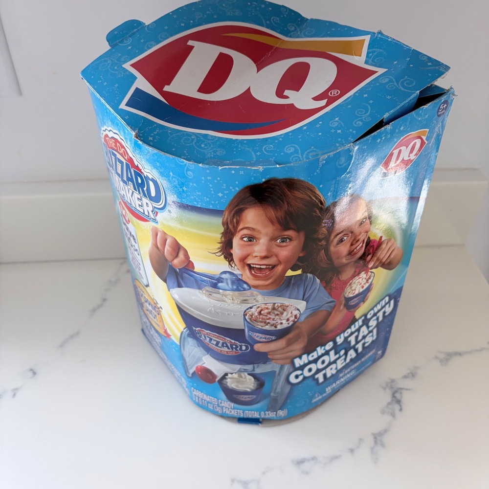 Dairy Queen Blizzard Maker Spin Master Blue Ice Cream Toy Machine Vintage 2011